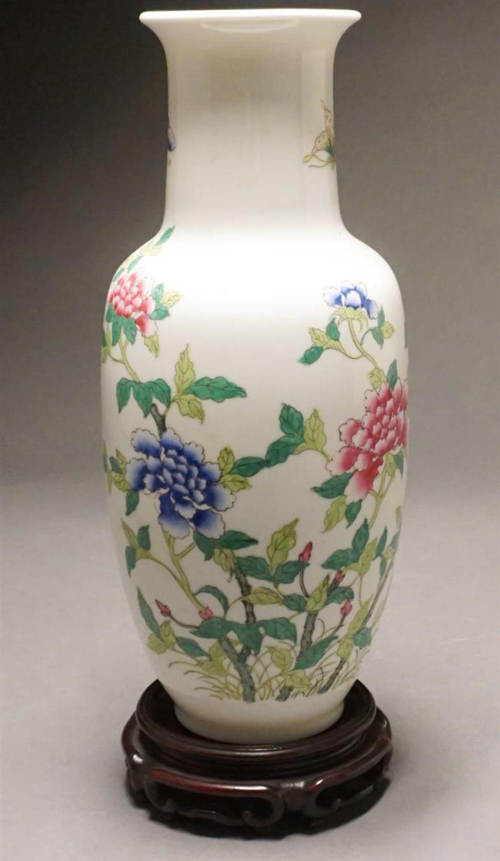CHINESE POLYCHROME FLORAL DECORATED 3260fb
