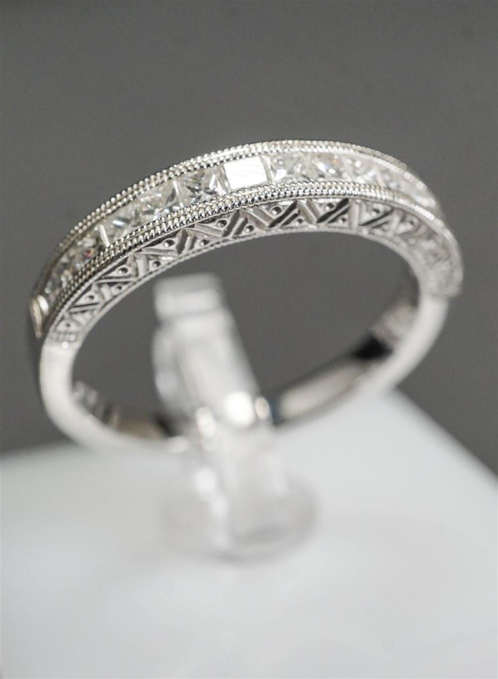 PLATINUM AND DIAMOND BAND APPROX 32615f