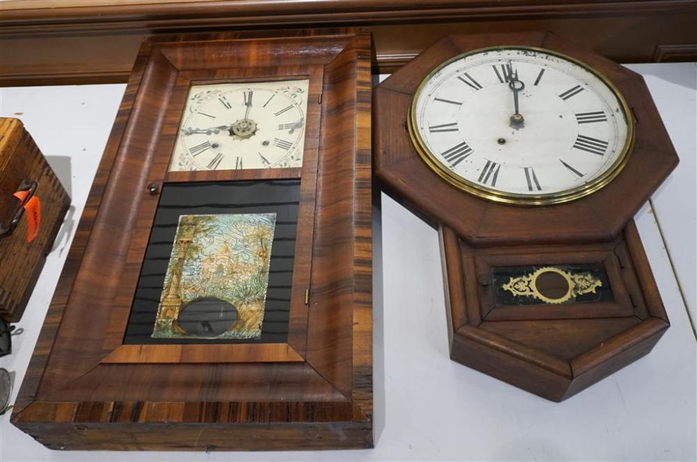 CLASSICAL MAHOGANY OGEE MANTLE CLOCK