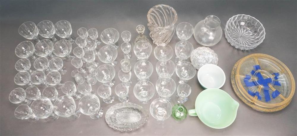 COLLECTION WITH ASSORTED GLASSWARE,