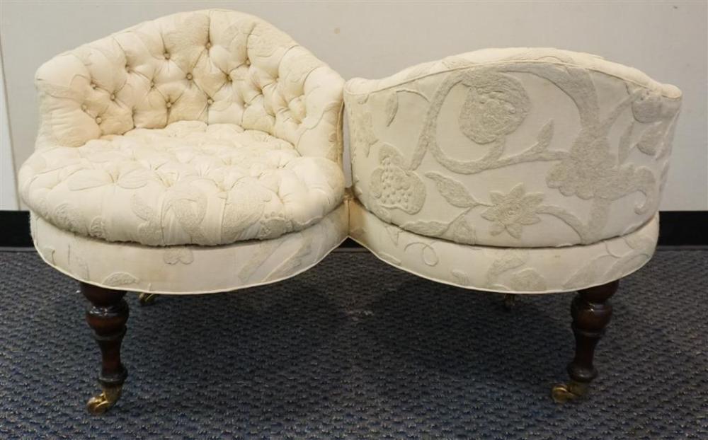 VICTORIAN UPHOLSTERED TETE-A-TETEVictorian