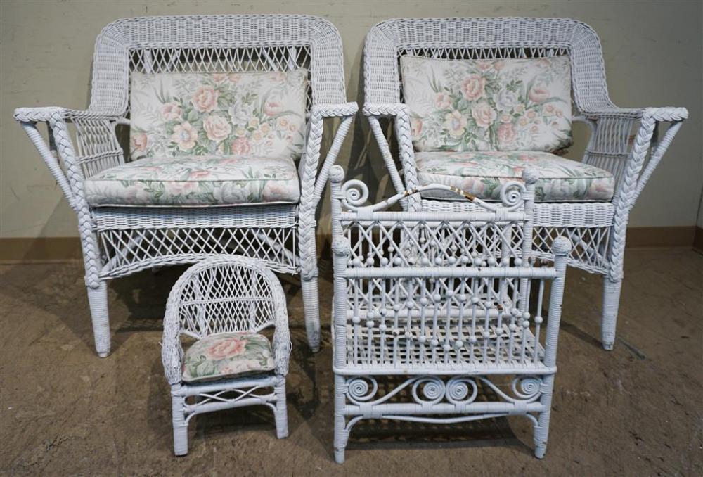 PAIR WHITE PAINTED WICKER LOUNGE 32640b