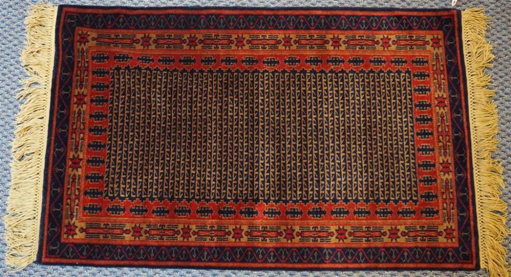 INDIAN RUG, 4 FT 10 IN X 3 FT 1