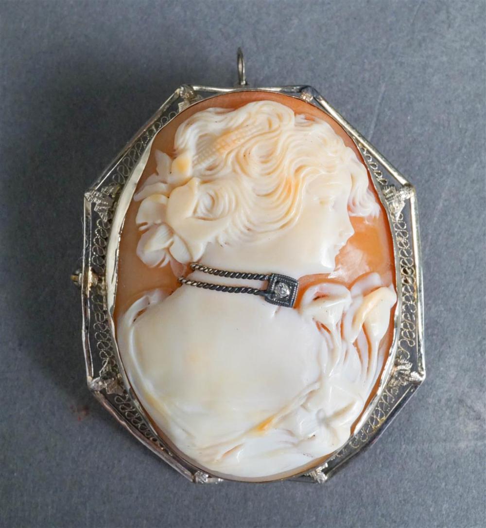 14-KARAT WHITE-GOLD MOUNTED SHELL