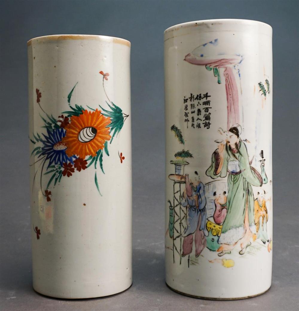 TWO CHINESE CYLINDRICAL PORCELAIN 32661c
