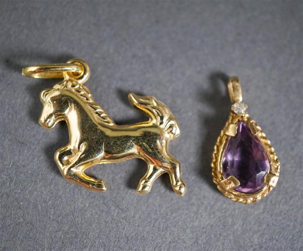 14 KARAT YELLOW GOLD HORSE PENDANT 326732