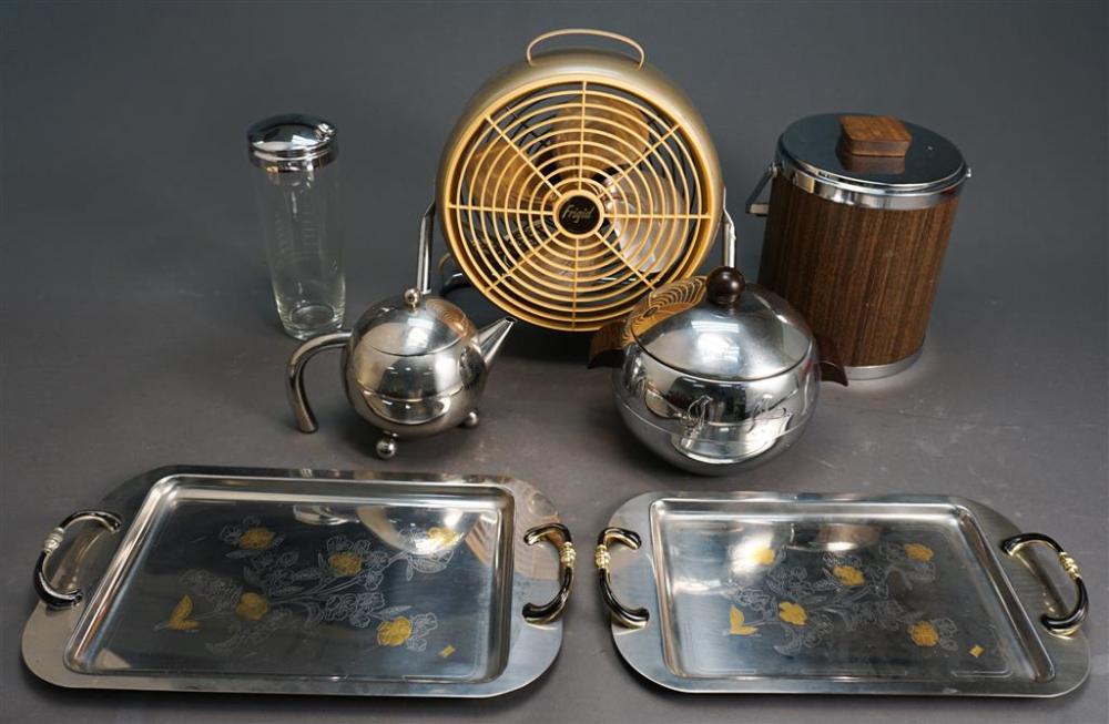 COLLECTION OF CHROME PLATED METAL ARTICLES
