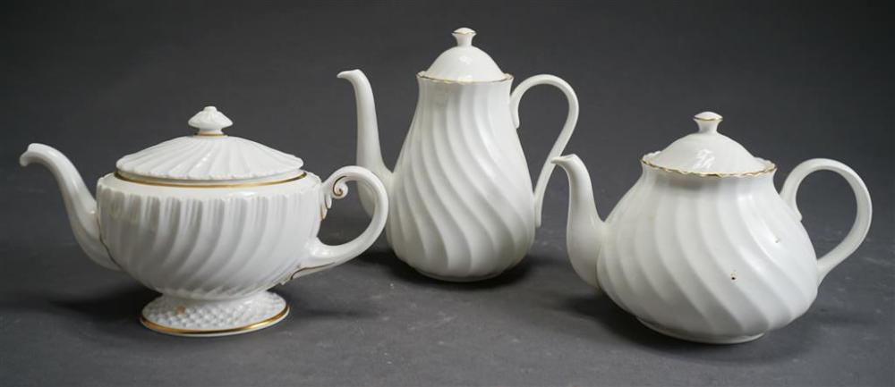 TWO WEDGWOOD AND A ROYAL WORCESTER 326839