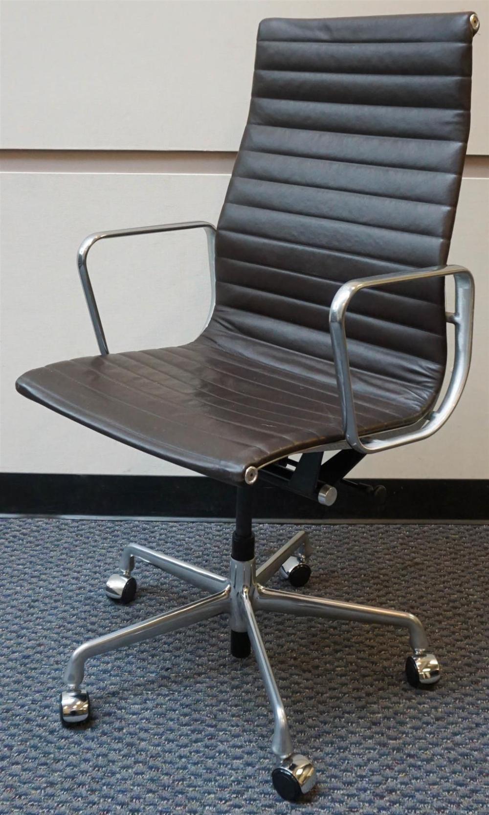 CHARLES RAY EAMES FOR HERMAN 32688e