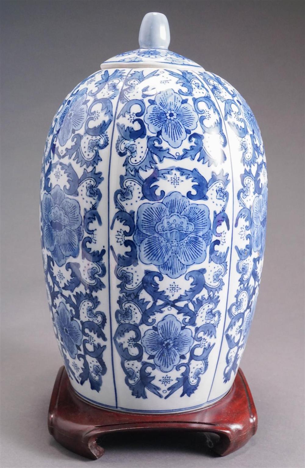 CHINESE BLUE AND WHITE EXPORT TYPE 32916b