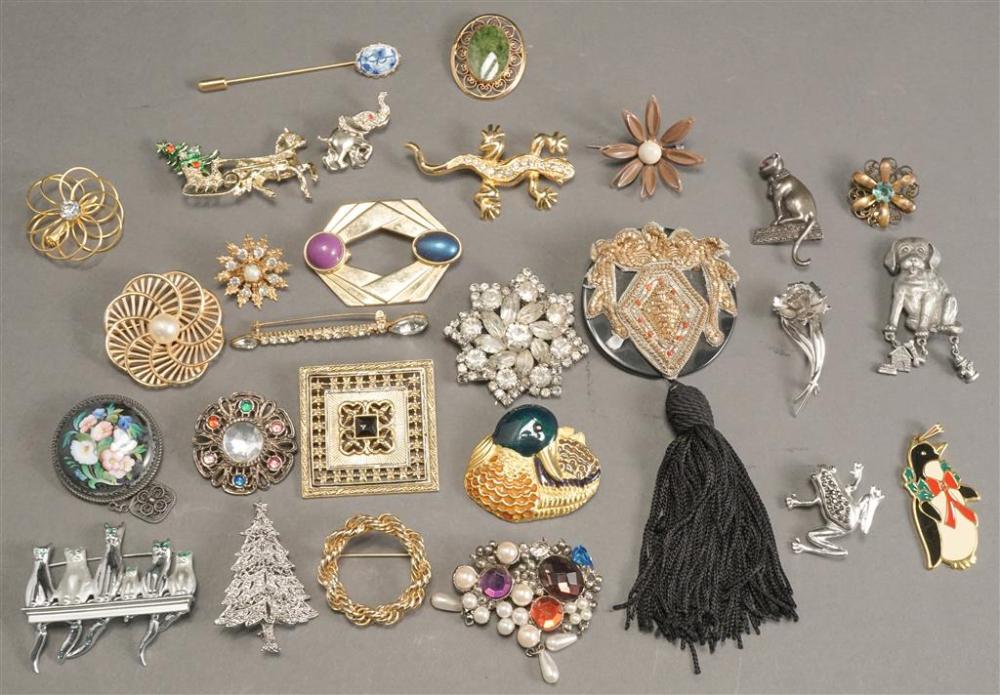 SMALL COLLECTION WITH COSTUME JEWELRYSmall 3292aa