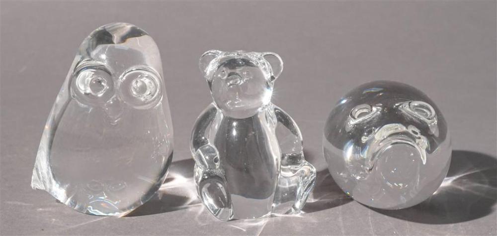 THREE STEUBEN GLASS ANIMAL FIGURES  3292df