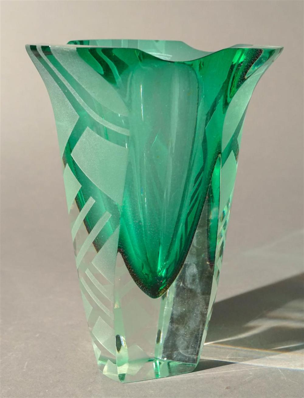 CONTEMPORARY GREEN-TO-CLEAR CRYSTAL