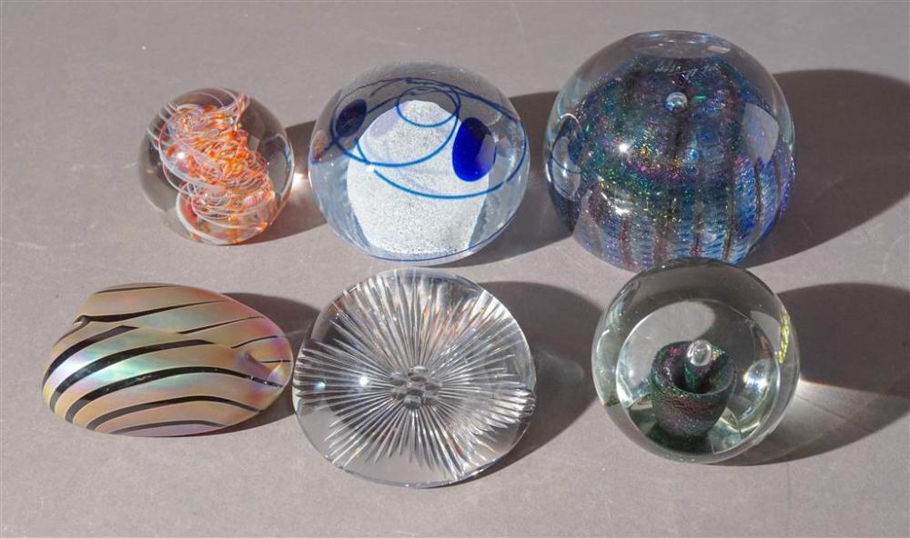 COLLECTION WITH SIX GLASS PAPERWEIGHTS,