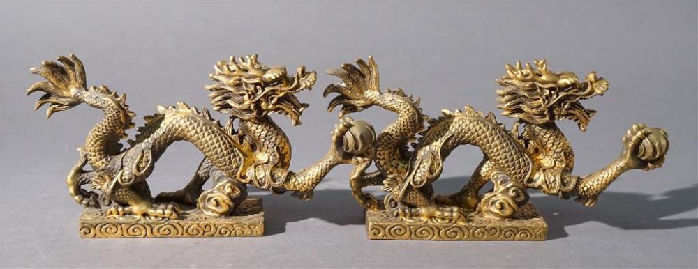 PAIR CHINESE GILT BRONZE FIGURES 32934a