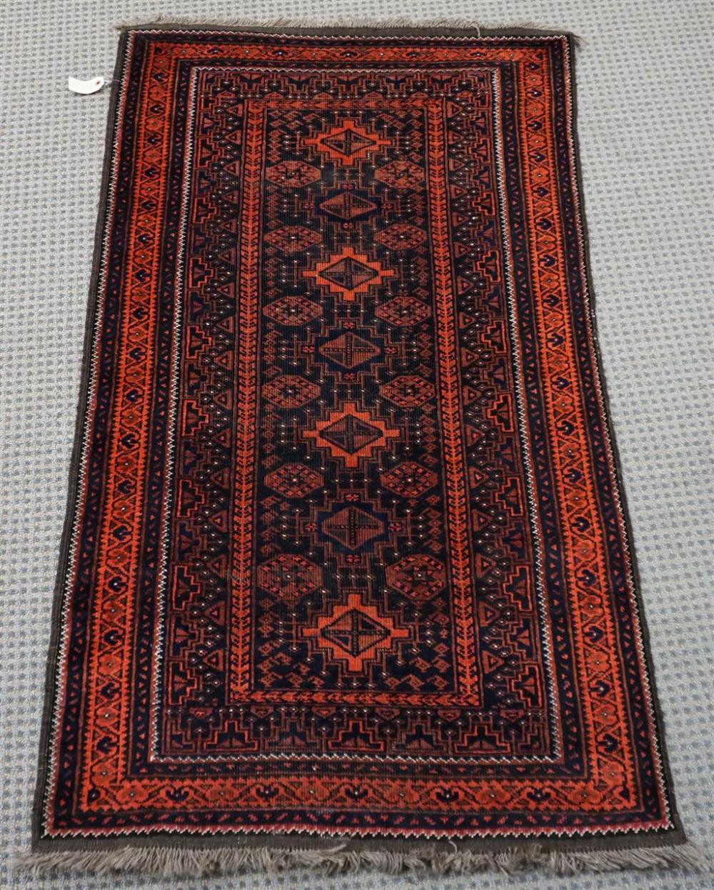 BELOUCHISTAN RUG 4 FT 10 IN X 32937e