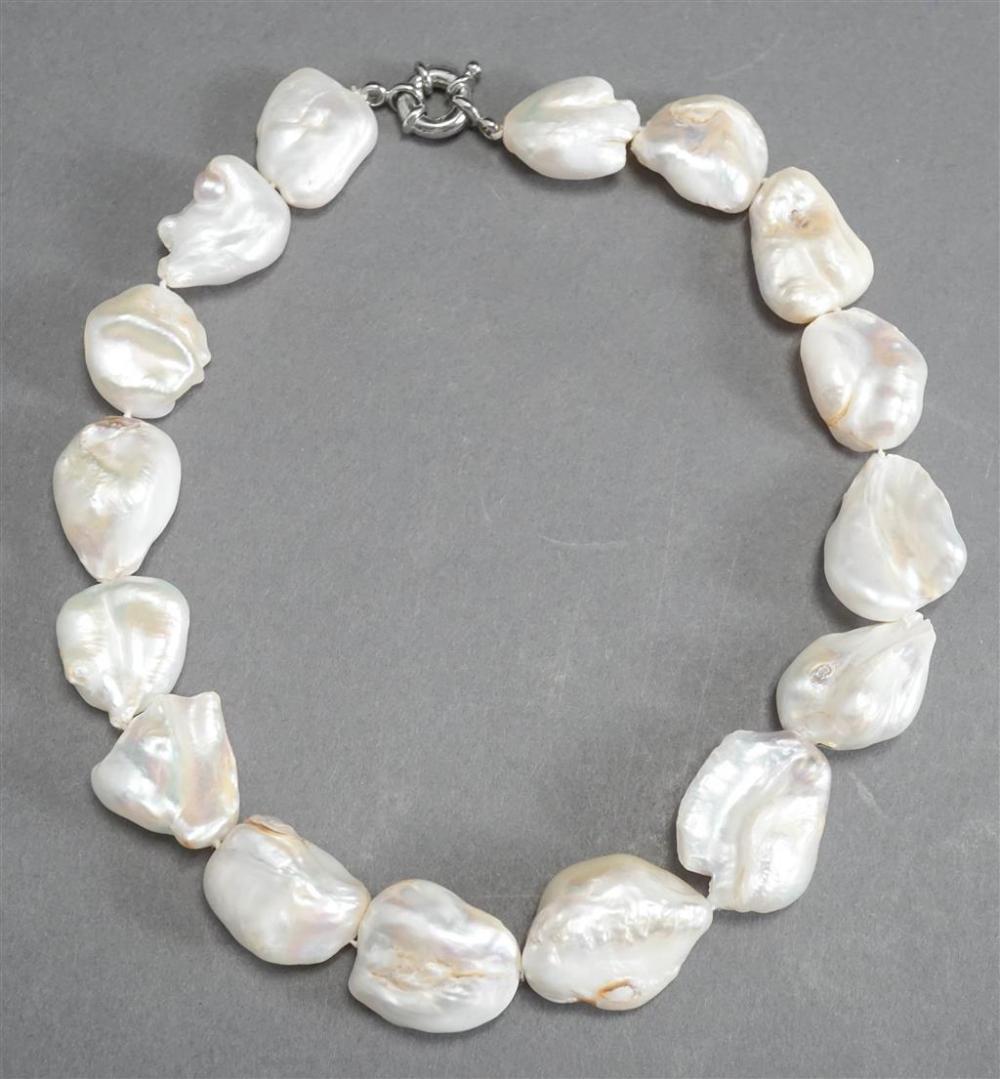 CONTEMPORARY BLISTER PEARL NECKLACE  329461