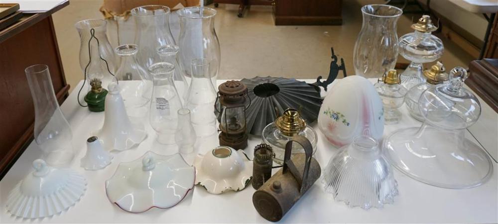 GROUP WITH ASSORTED OIL LAMPS,