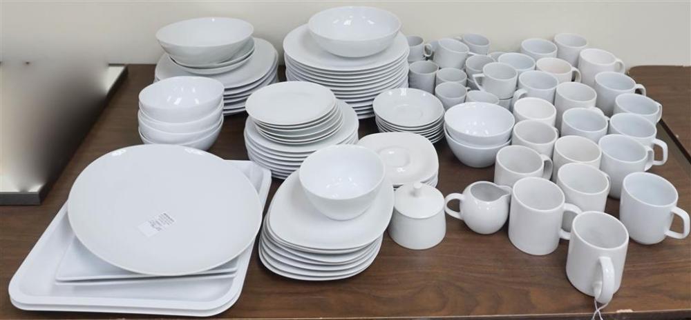 ASSEMBLED WHITE GLAZED DINNER SERVICE 32976b