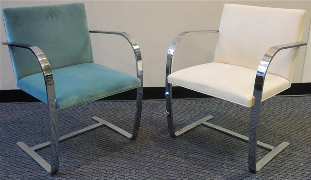 PAIR MIES VAN DE ROHE FOR KNOLL 3298b2