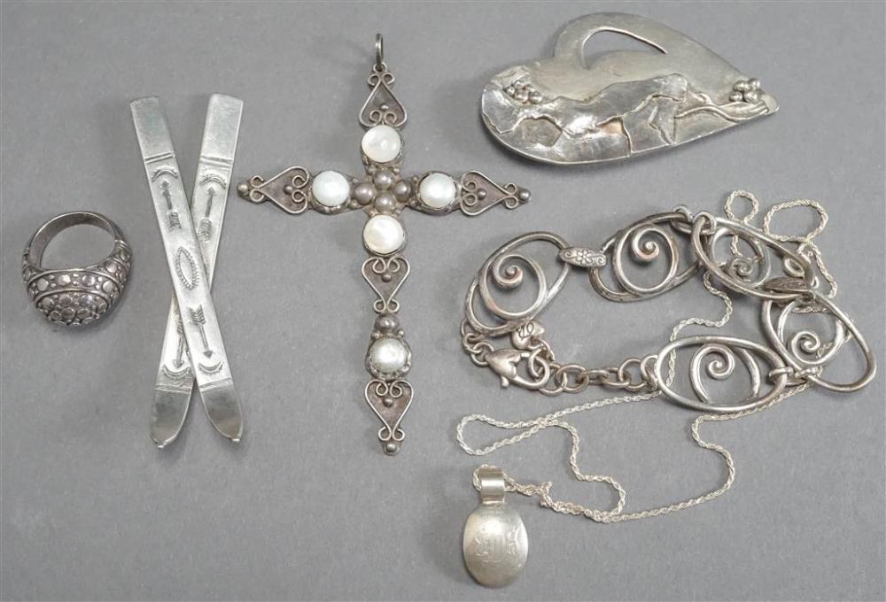 COLLECTION OF STERLING SILVER JEWELRY  3299aa