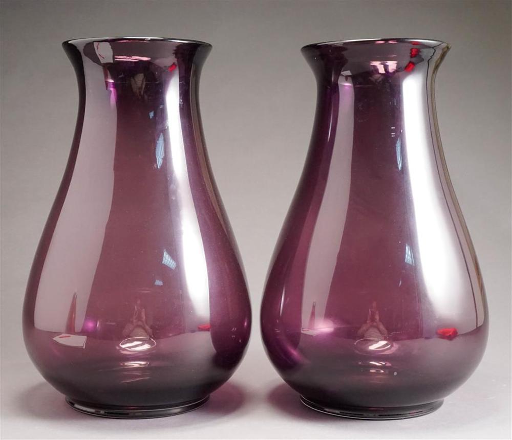 PAIR PURPLE ART GLASS GOURD VASES  329a8a