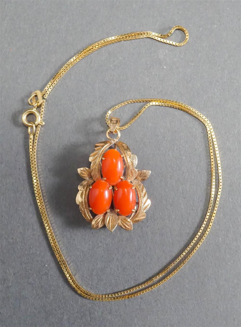 14 KARAT YELLOW GOLD AND CORAL 329b71