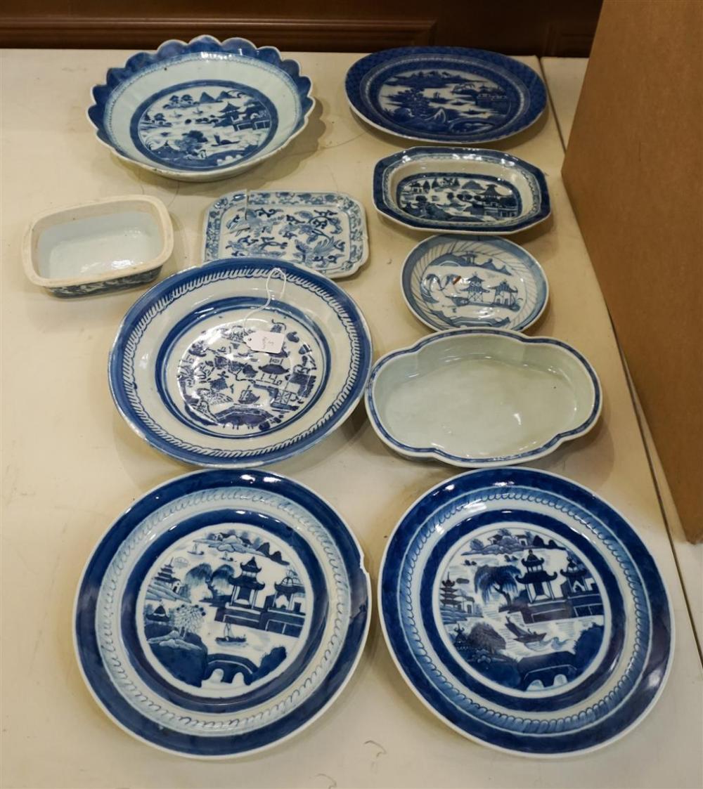 TEN CHINESE BLUE AND WHITE PORCELAIN