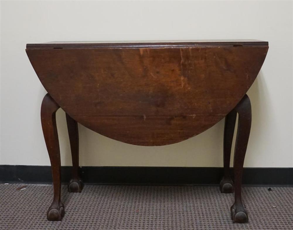 CHIPPENDALE MAHOGANY DROP LEAF 329ddc