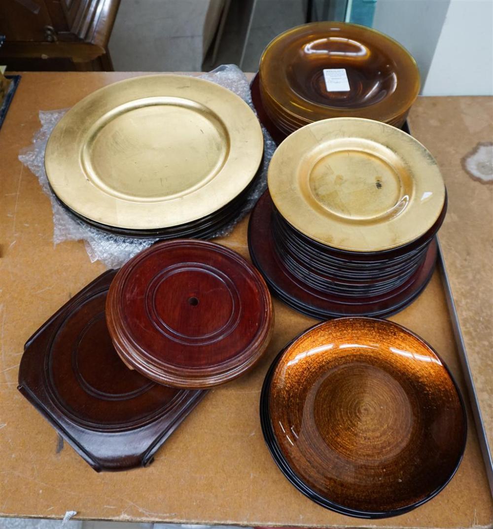 COLLECTION OF LACQUERED AND GLASS PLATES,