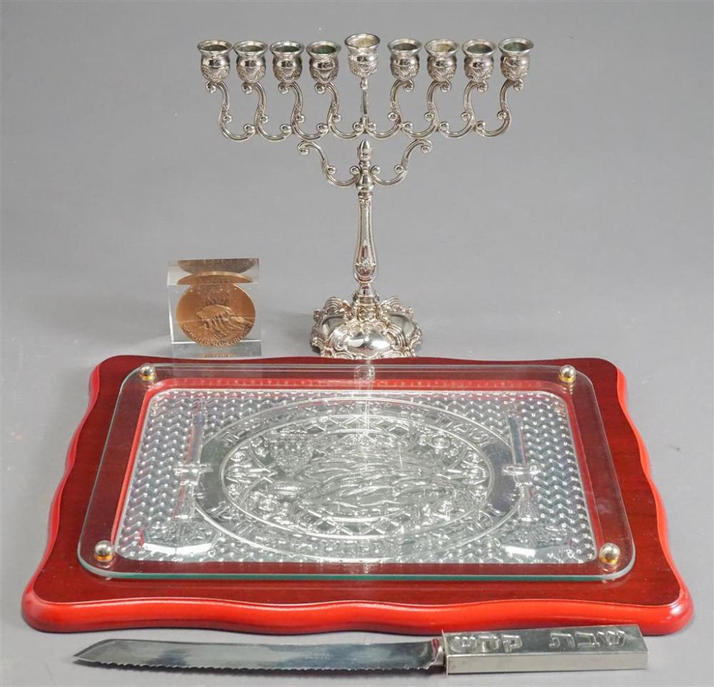 COLLECTION OF FOUR JUDAICA DESK 32a027