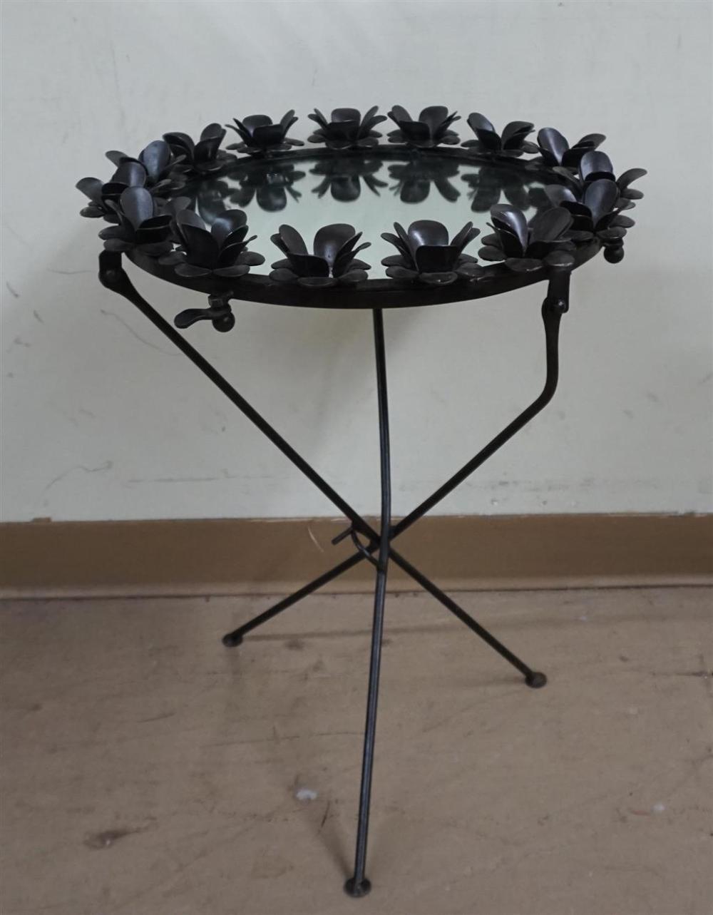 CONTEMPORARY BLACK PAINTED METAL 32a040