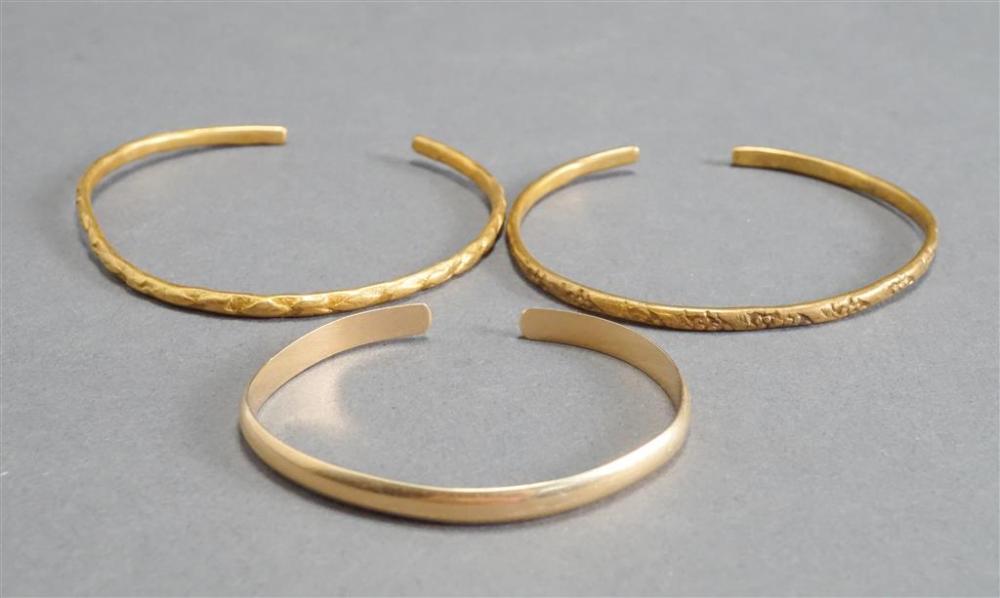 14-KARAT YELLOW-GOLD CUFF BRACELET;