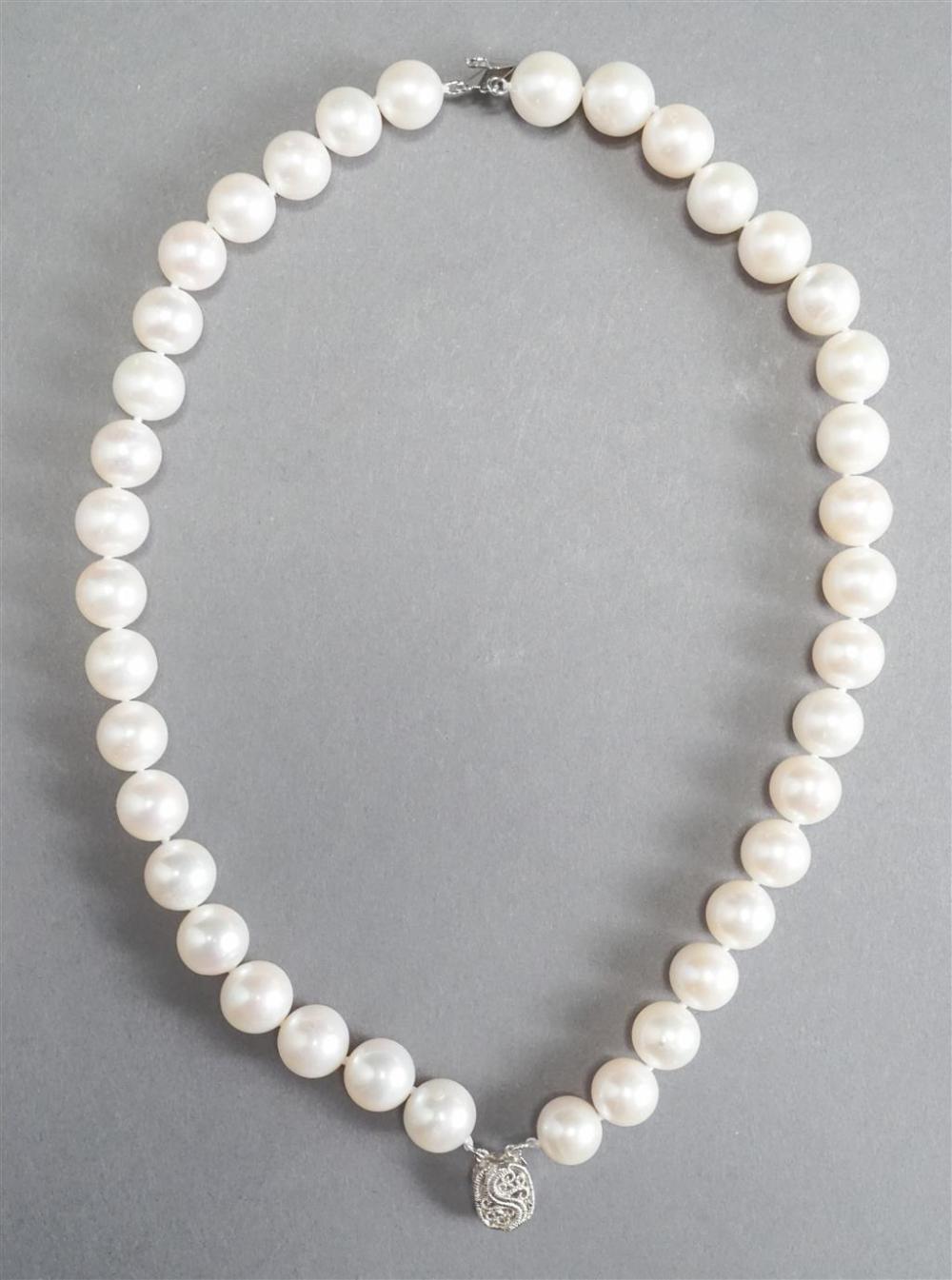 CULTURED PEARL DOUBLE STRAND BRACELET,