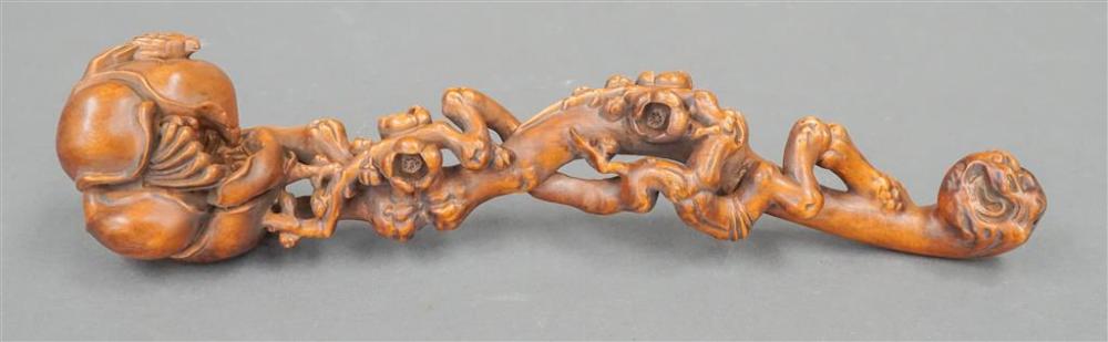JAPANESE CARVED WOOD SCEPTER L  32a196