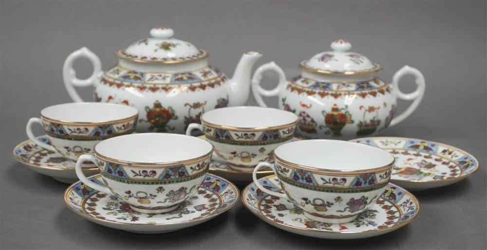 CHINESE PORCELAIN TEA SERVICE  32a1a3