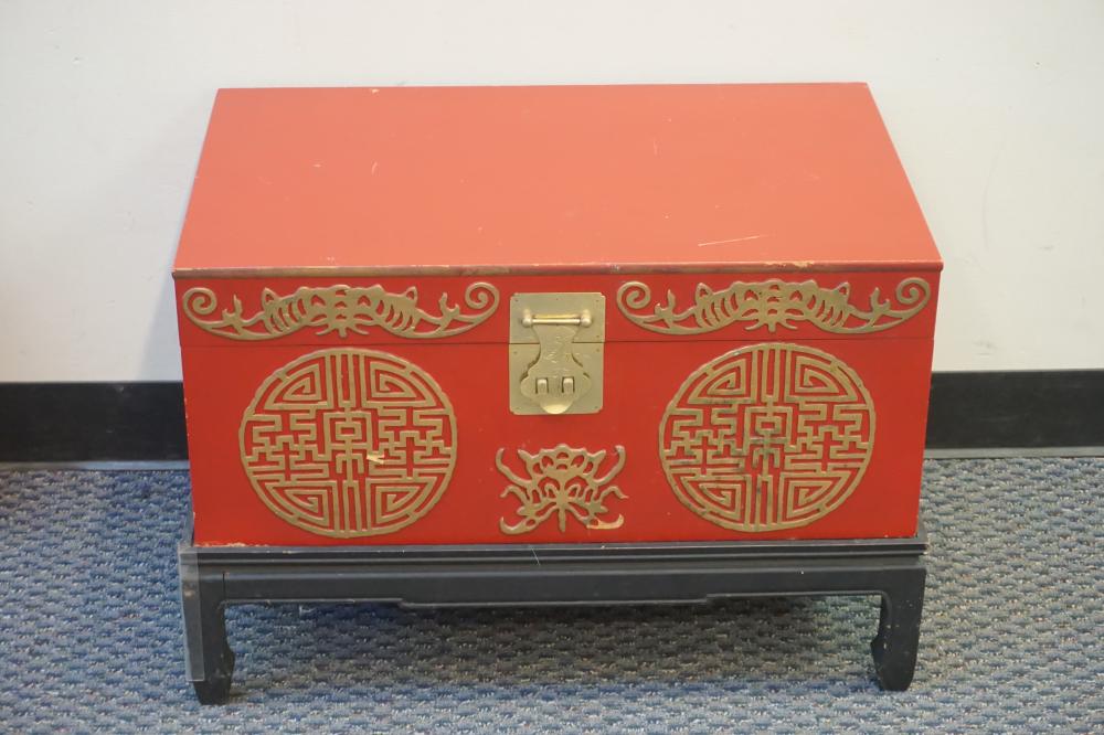 CHINESE GILT DECORATED RED PAINTED