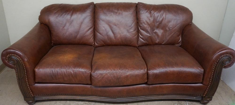 CONTEMPORARY BROWN LEATHER UPHOLSTERED