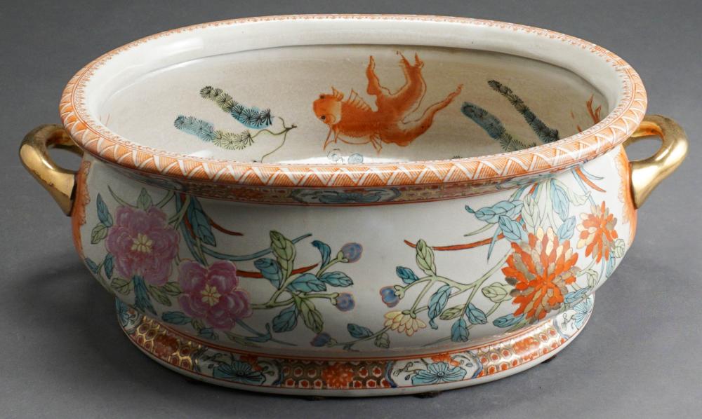 CHINESE DECORATED PORCELAIN FISHBOWL 32a490