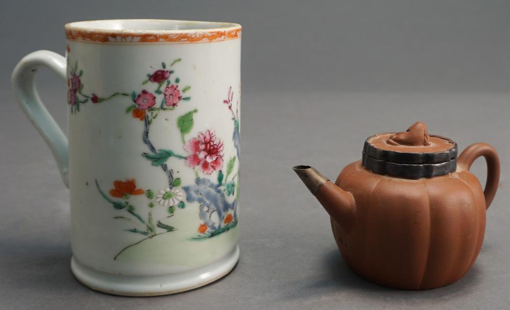 CHINESE YINXING WARE SMALL TEAPOT 32a5e6