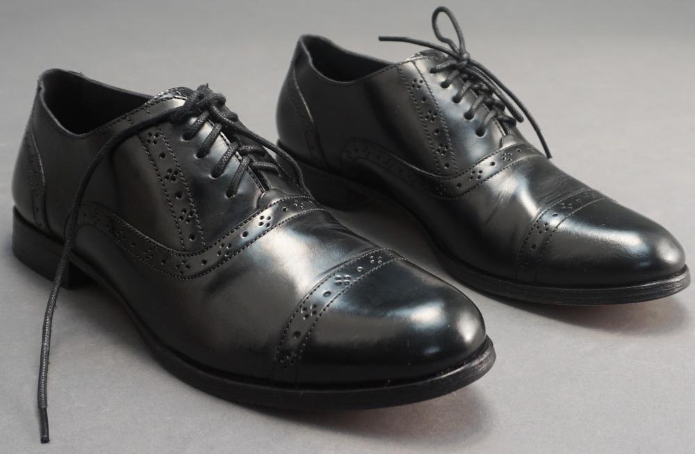 PAIR COLE HAAN BLACK LEATHER DRIVING 32a827