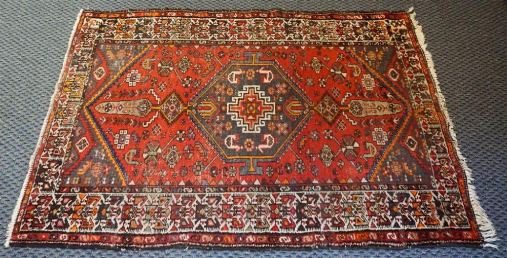 HAMADAN RUG, 6 FT 5 IN X 4 FT 3