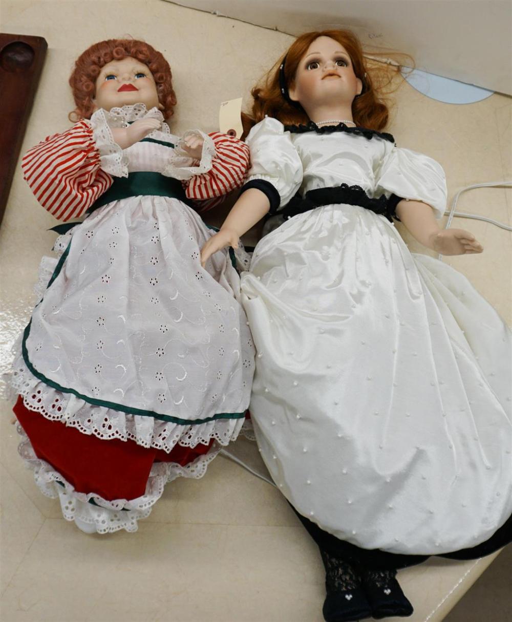 TWO PORCELAIN HEAD DOLLS H OF 3282a4
