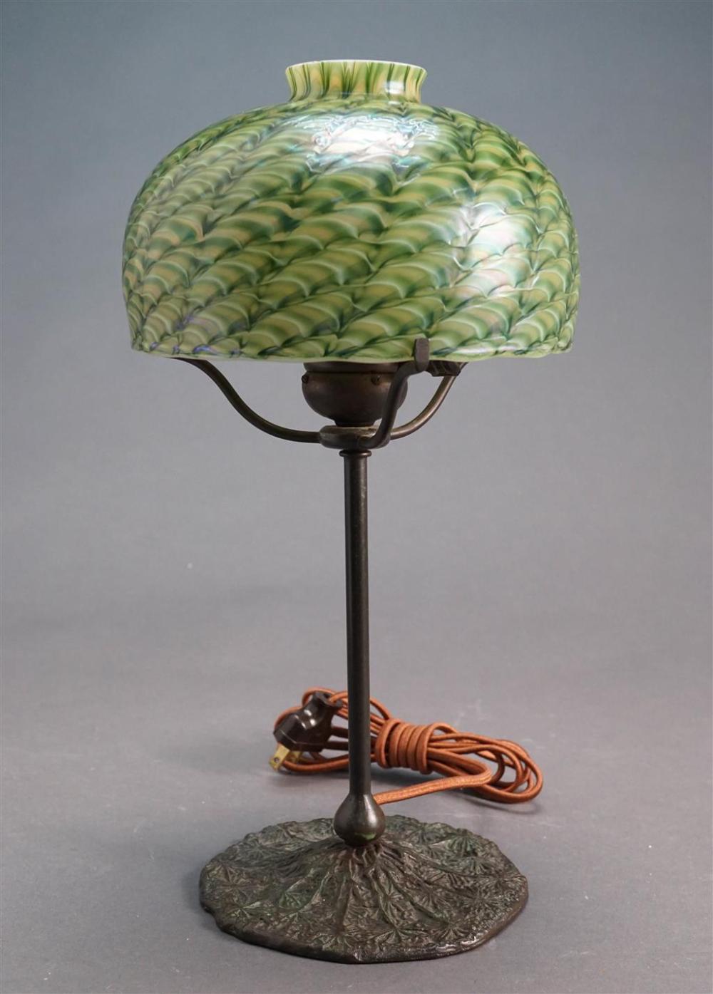 LUNDBERG STUDIOS ART GLASS SHADE WITH