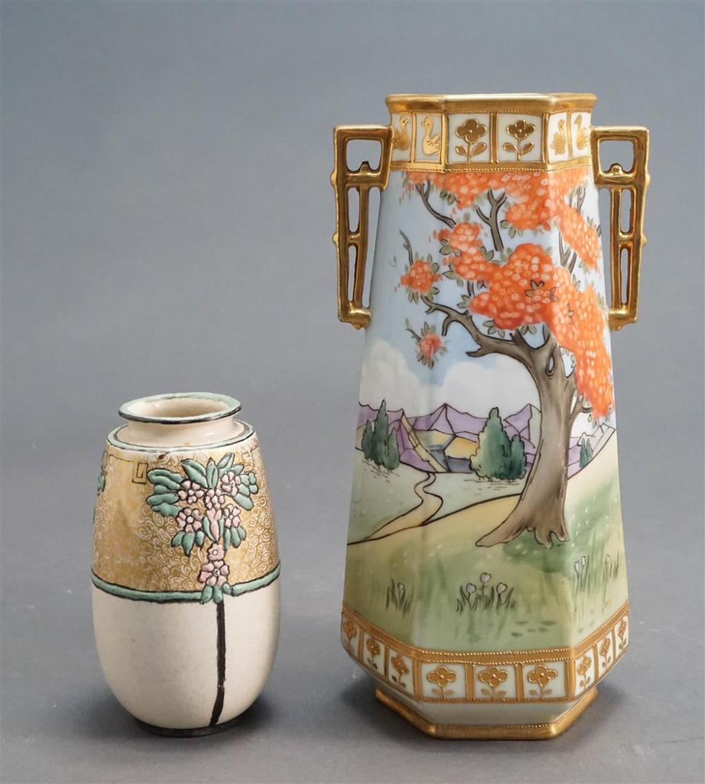 TWO JAPANESE DECORATED CERAMIC 3283b7