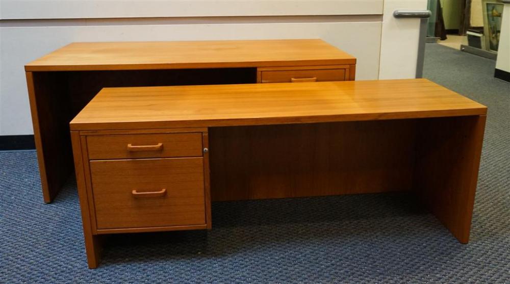 MID CENTURY TEAK OFFICE CREDENZA 32857e