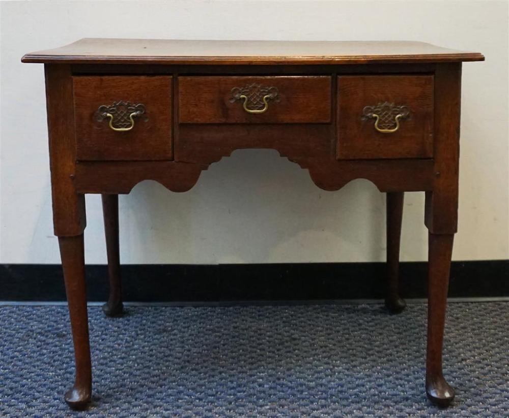 GEORGE III OAK DRESSING TABLE,