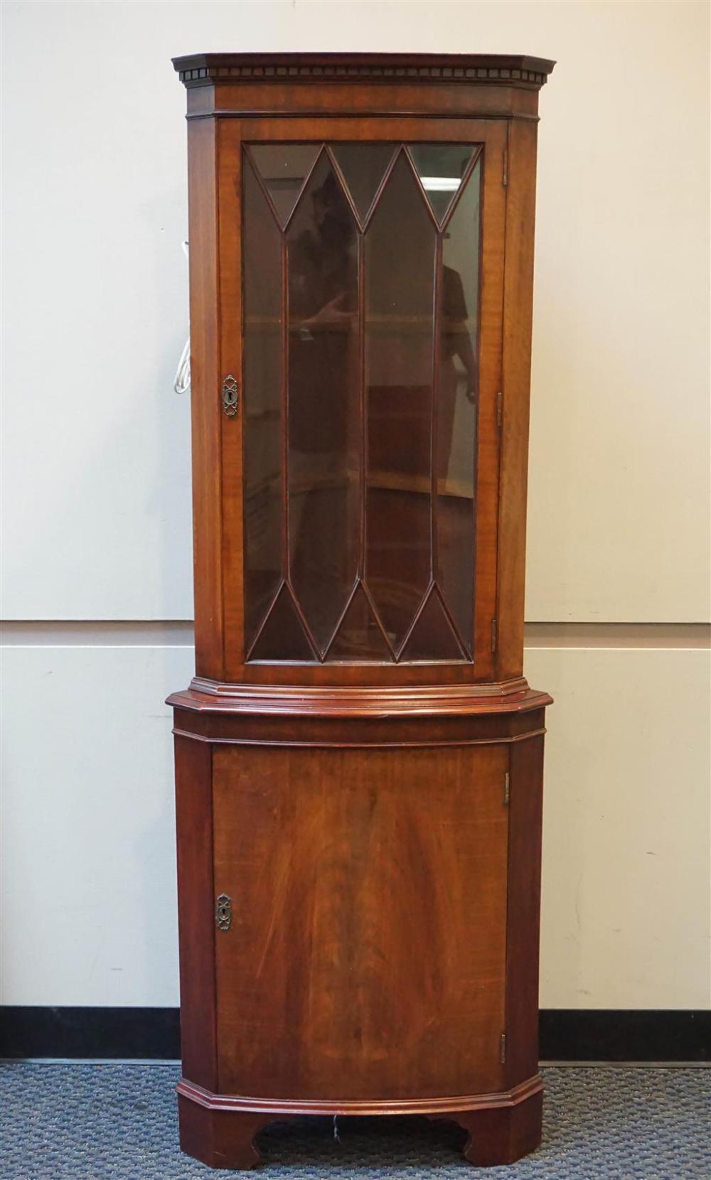 GEORGE III STYLE MAHOGANY CORNER 3285d9