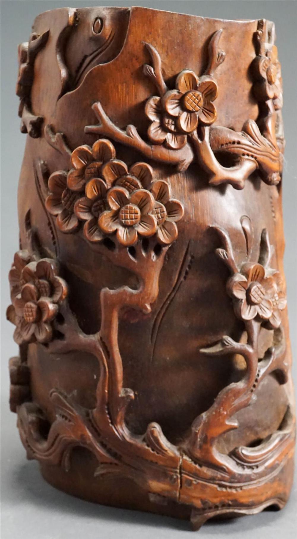 CHINESE CARVED BAMBOO BRUSH POT  3285e7