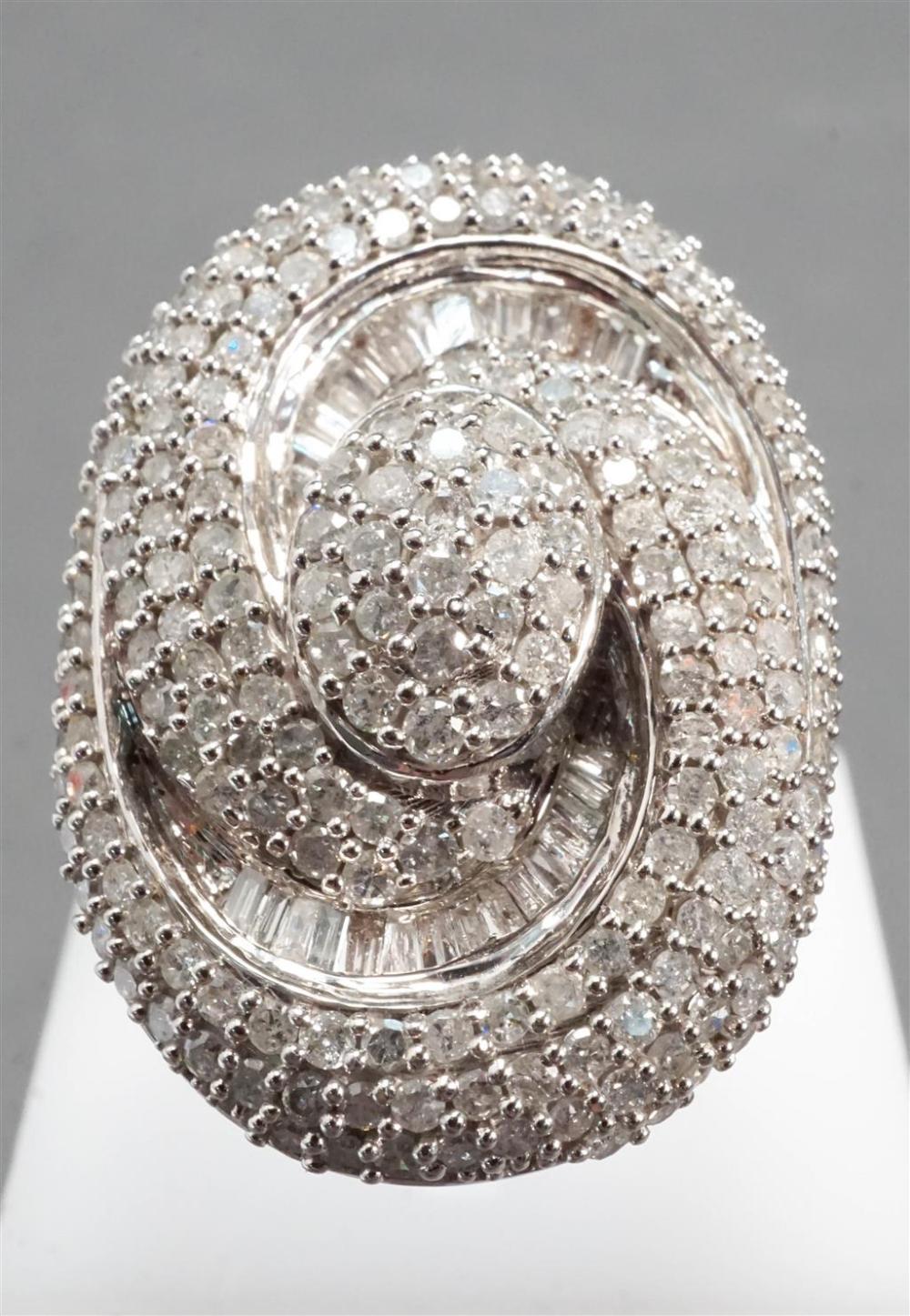 10-KARAT WHITE-GOLD AND PAVE DIAMOND